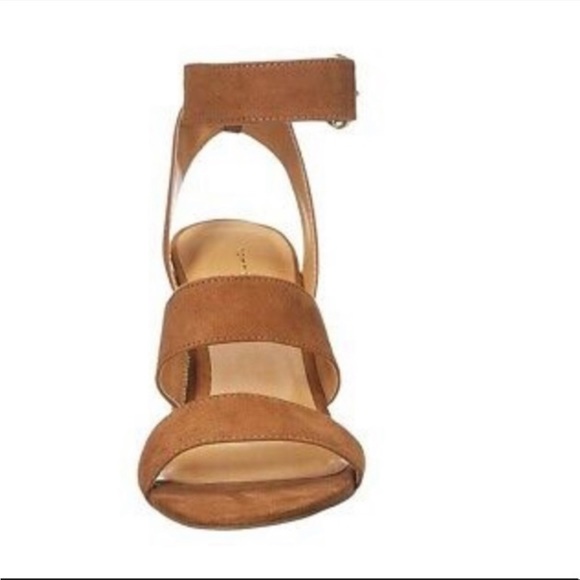 Tommy Hilfiger Heels - Picture 9 of 10